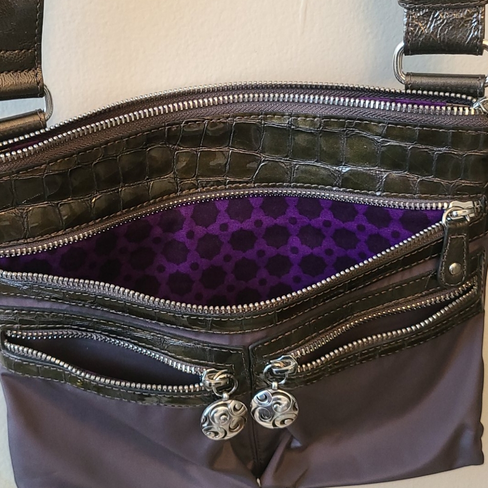 NEW Brighton Go Go Messenger Bag - Picture 7 of 10